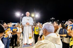 Escultura de São João Paulo II é inaugurada na Cruz do Papa em homenagem aos 35 anos da visita do pontífice a Cuiabá