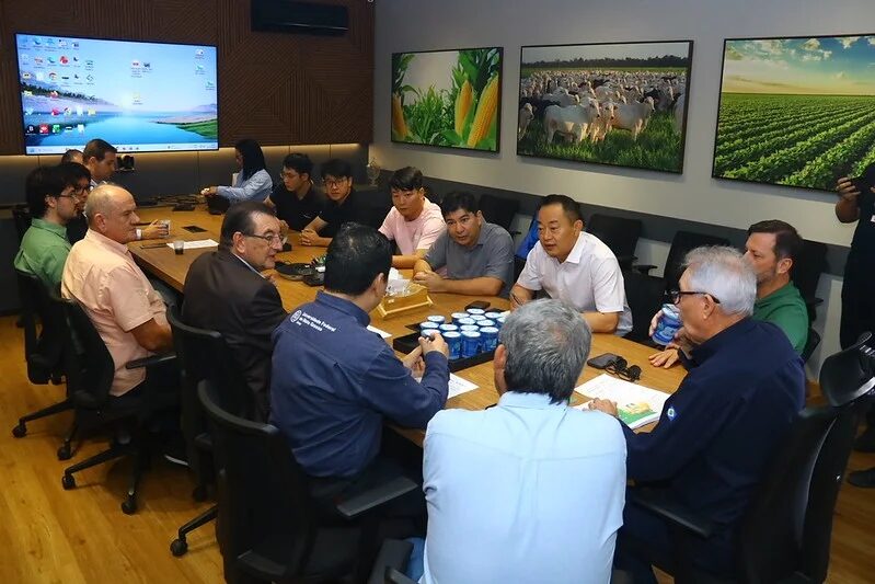 Fabricante chinesa de máquinas agrícolas define primeira concessionária do Brasil em Sinop e estuda montadora