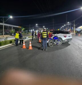 Lei Seca fiscaliza cerca de 200 veículos e aplica 60 multas em ação simultânea na capital