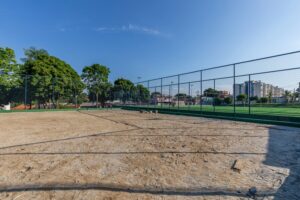 Obras de duas quadras de areia no Parque da Família entram na reta final em Cuiabá