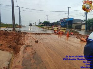 Temporal de 64 mm em menos de uma hora causa estragos e interdições em vias de Sorriso